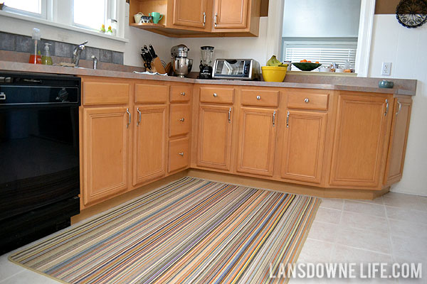 https://www.lansdownelife.com/wp-content/uploads/2013/02/large-kitchen-rug.jpg